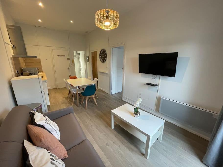 Апартаменты Cosy T3 Proche Gare Et Polygone Безье Экстерьер фото