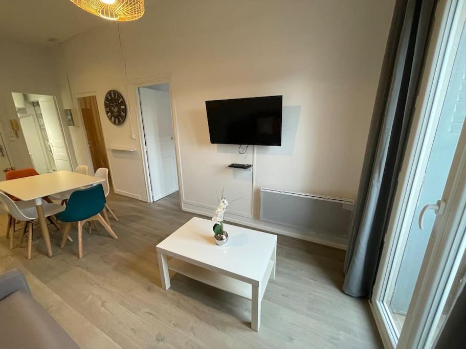 Апартаменты Cosy T3 Proche Gare Et Polygone Безье Экстерьер фото
