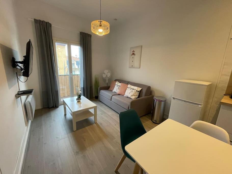 Апартаменты Cosy T3 Proche Gare Et Polygone Безье Экстерьер фото